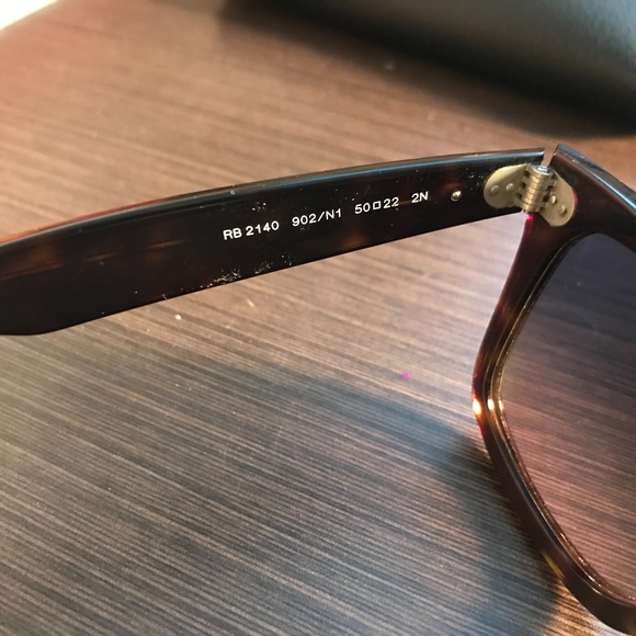 Ray-Ban Sunglasses - Picture 4 of 5